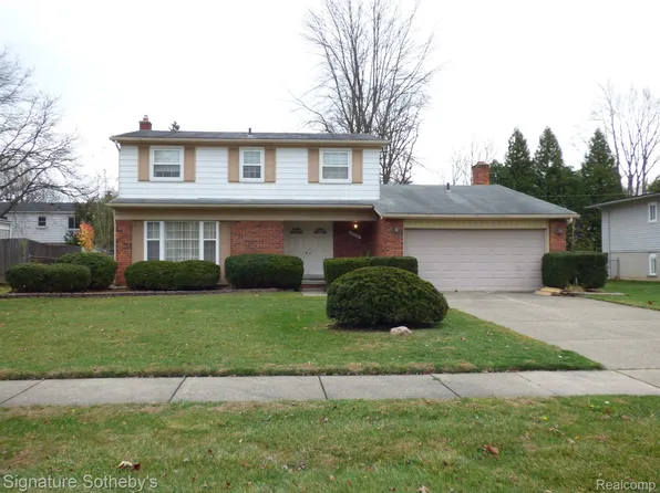 29690 N Rutherland St, Southfield, MI 48076