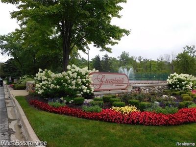 7269 Huntcliff, West Bloomfield, MI, 48322