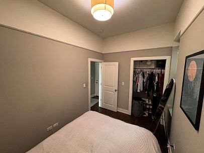 5th image of 1059 N Damen Ave APT 3F