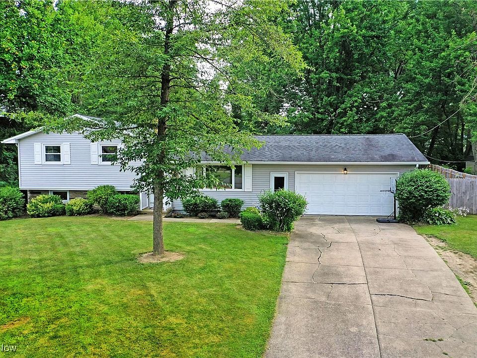 1st image of 60 Woodleigh Ct