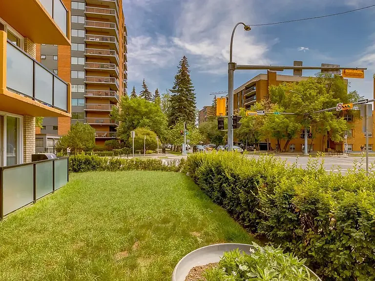 604 14th Ave SW — Photo 58