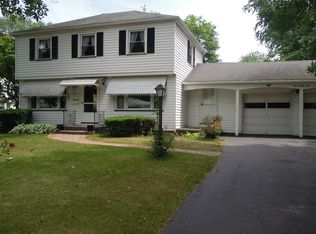 136 Rosemont Dr, Rochester, NY 14617