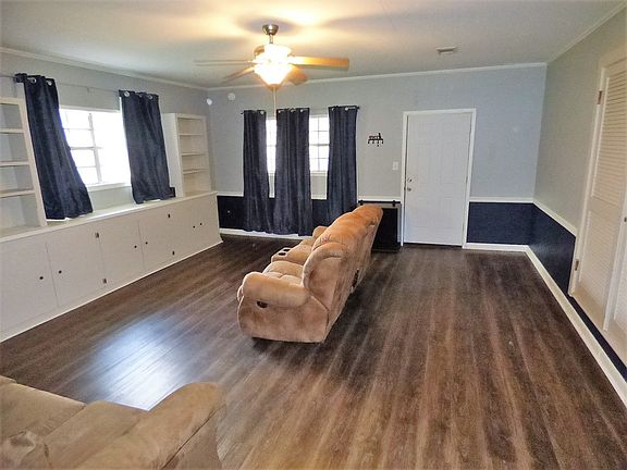 2nd image of 1010 Yarborough Height St