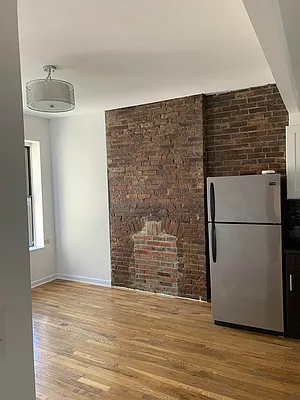 Rented by Corcoran | media 27