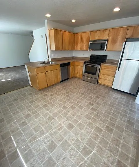 7436 SW 5th Ave #8 — Photo 2