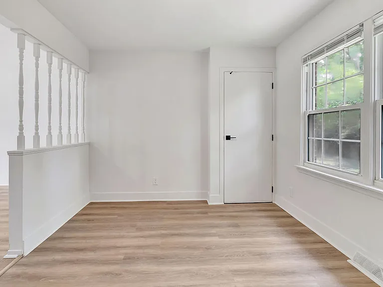 5946 Sunridge Dr — Photo 8
