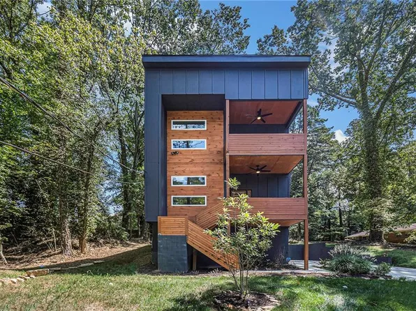 910 Fleetwood Cir SW, Atlanta, GA 30311
