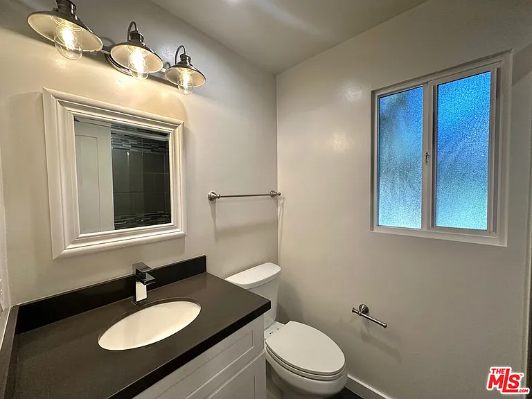 1155 Horn Ave #1 — Photo 7
