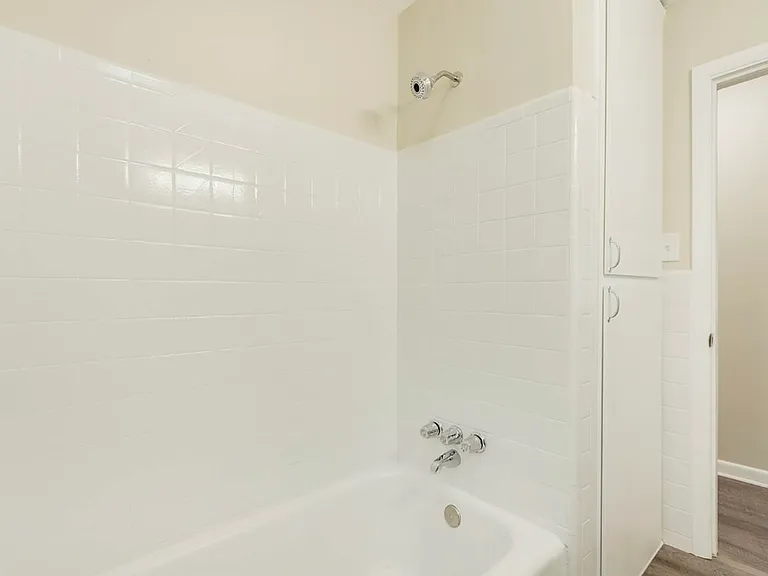2237 Shamrock Dr — Photo 5
