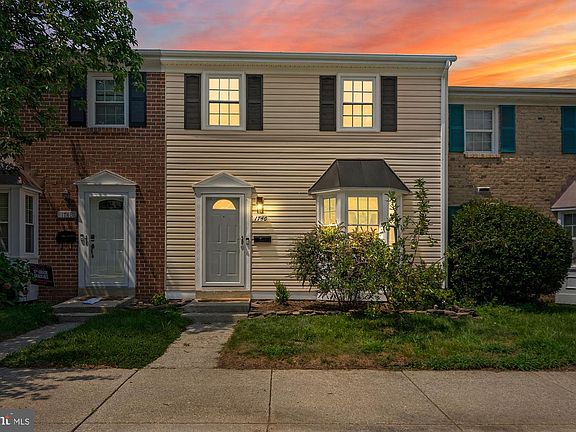 2nd image of 1746 Castleford Sq #168