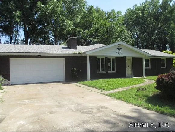 43 Shirlwin Dr photo 1