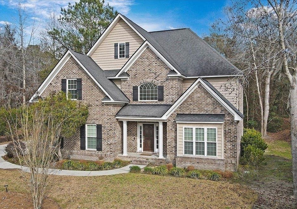 1st image of 553 Chastain Cir
