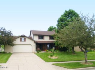 5516 Brattleboro Dr SE, Kentwood, MI 49508