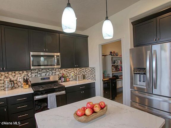 5th image of 1478 N Wollaston Dr
