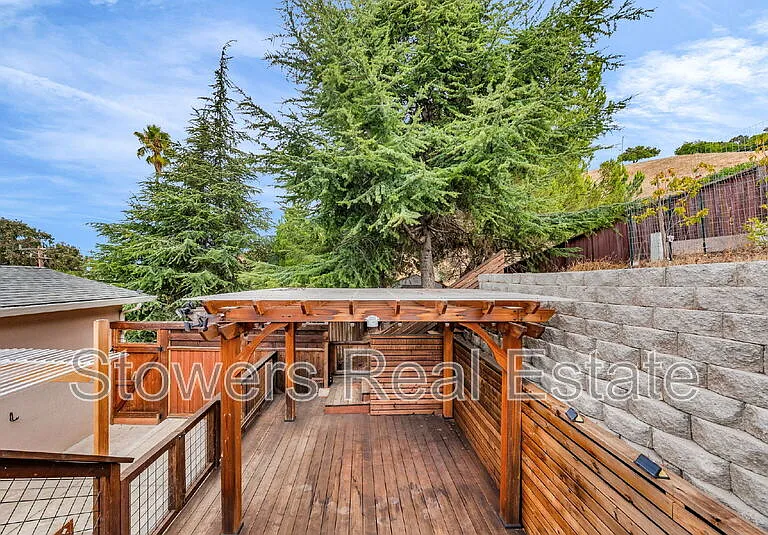 25551 Maitland Dr — Photo 42
