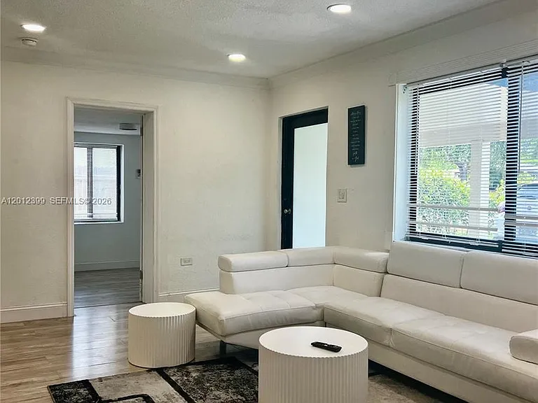 12040 N Miami Ave — Photo 3
