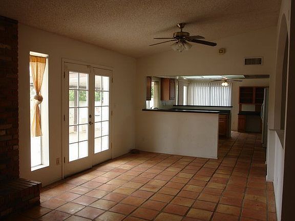 4th image of 2234 E Sunnyside Dr