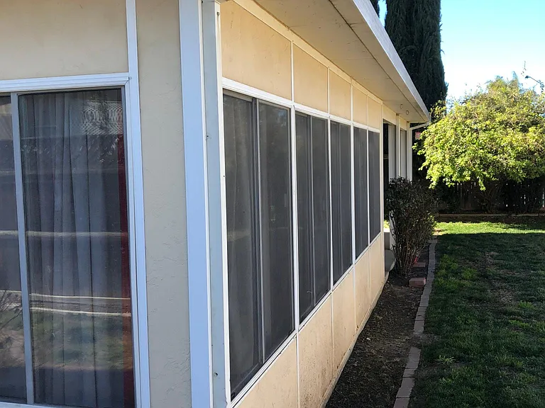 27162 Swift St — Photo 9