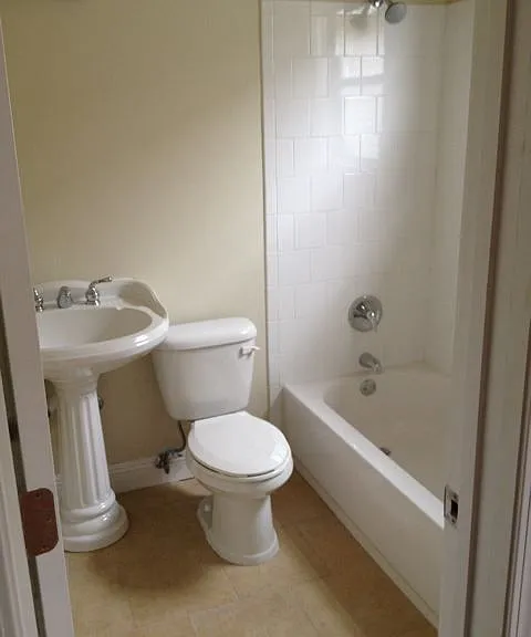 2625 Upperline St — Photo 3