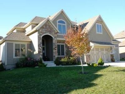 3009 SW Muir Dr, Lees Summit, MO, 64081