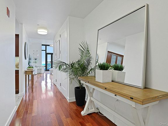 3rd image of 10 City Place #31F