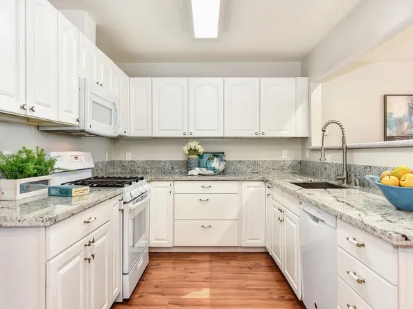 310 Brentwood Rd, Roseville, CA 95678