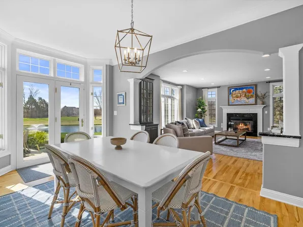 8023 West Kensington DRIVE, Mequon, WI 53097
