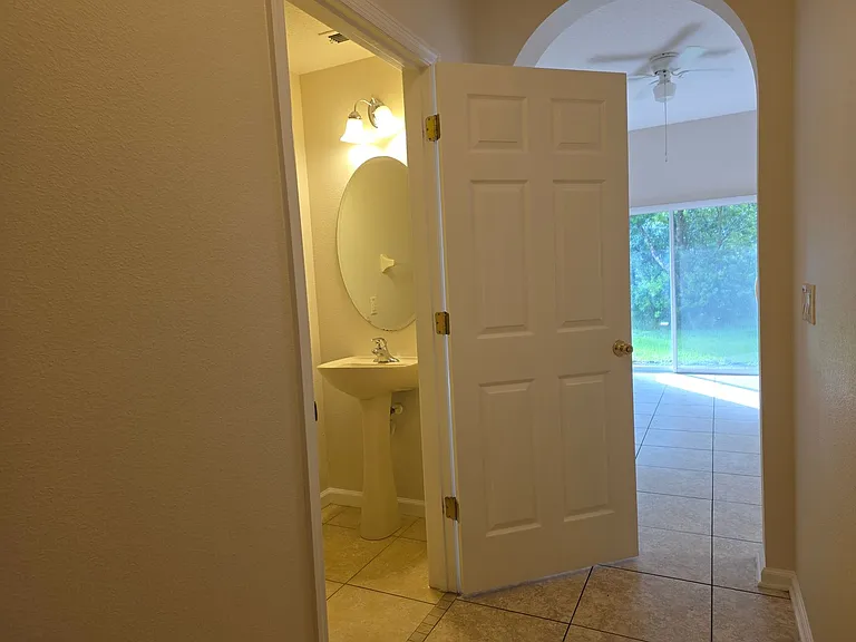 16661 Cedar Crest Dr — Photo 10