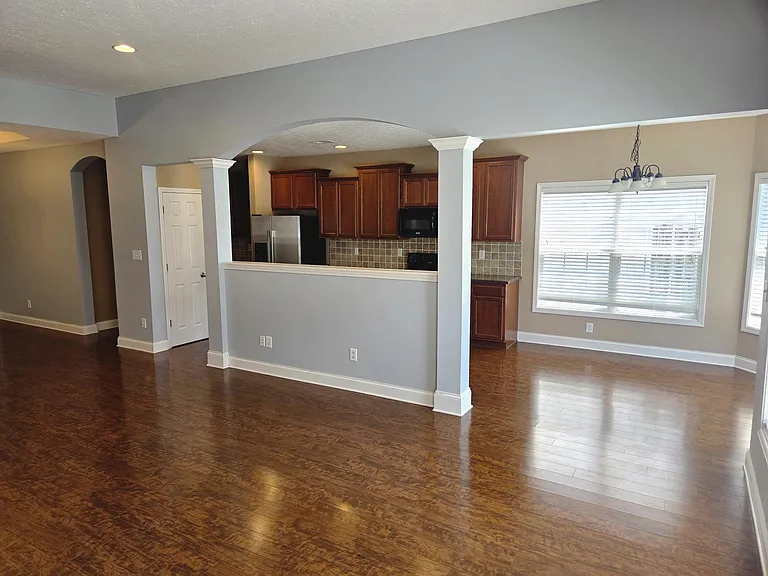 4636 Marcus Trl — Photo 6
