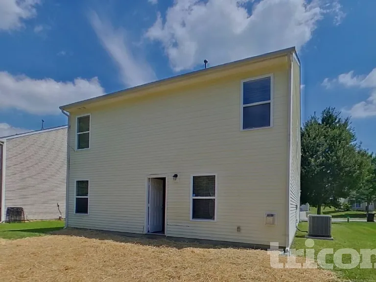 1810 Long Paw Ln — Photo 18
