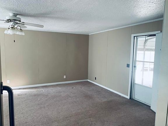 3rd image of 300 Robertson Cir