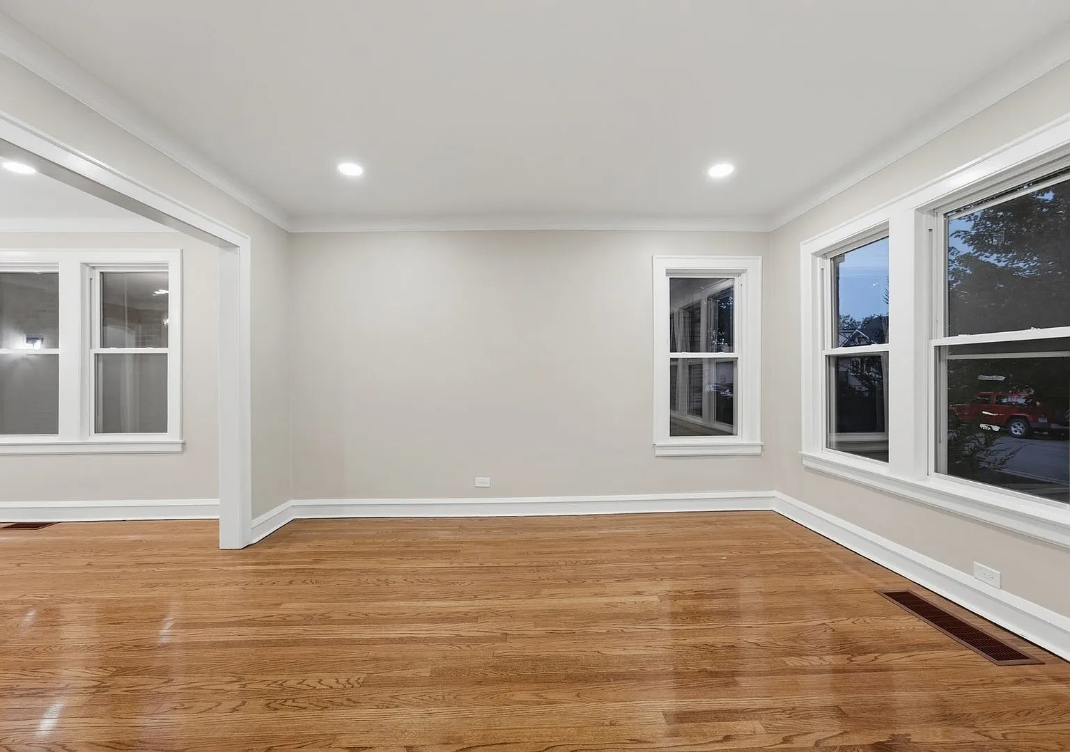 3 bed, 1850 sqft, $3,100 — Photo 4