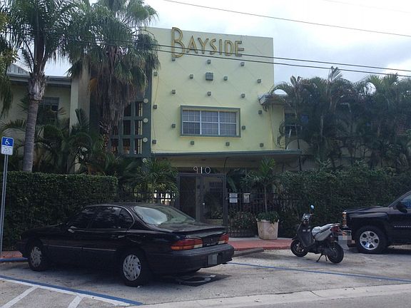 2nd image of 910 Bay Dr APT 27
