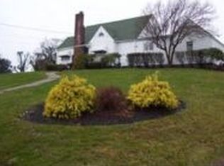121 Rand Ave, Saint Clairsville, OH 43950