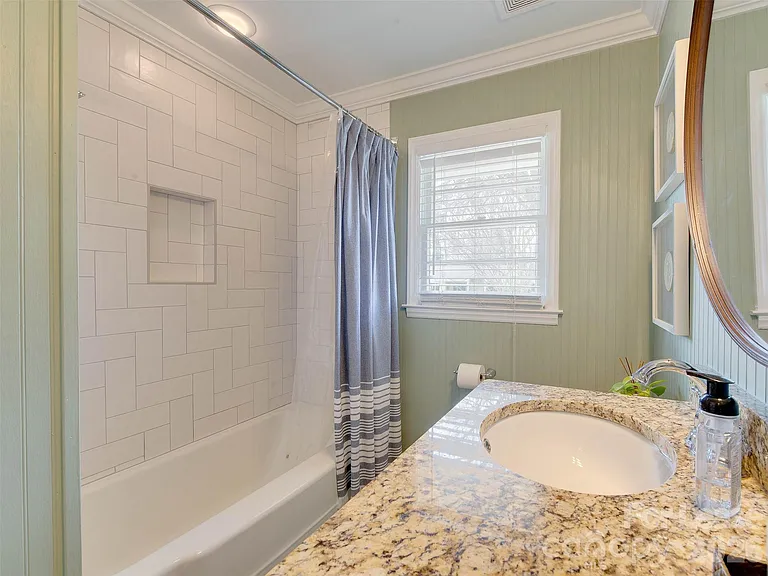 3221 Sunset Dr — Photo 37