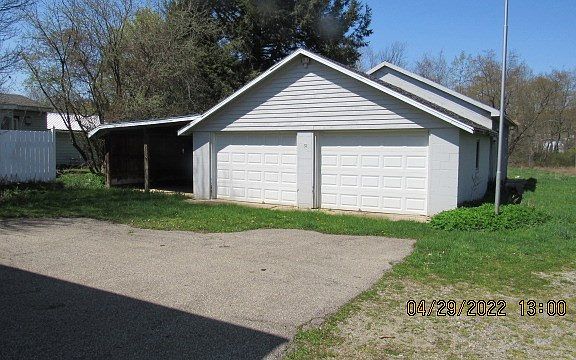 4th image of 43034 W Central Ave