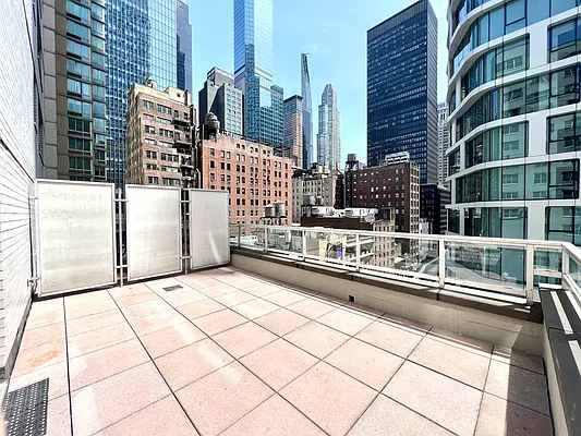 Rented by (Legacy) Elegran | media 10