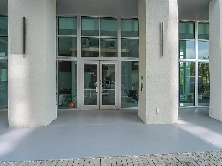 300 S Australian Ave #919 — Photo 54