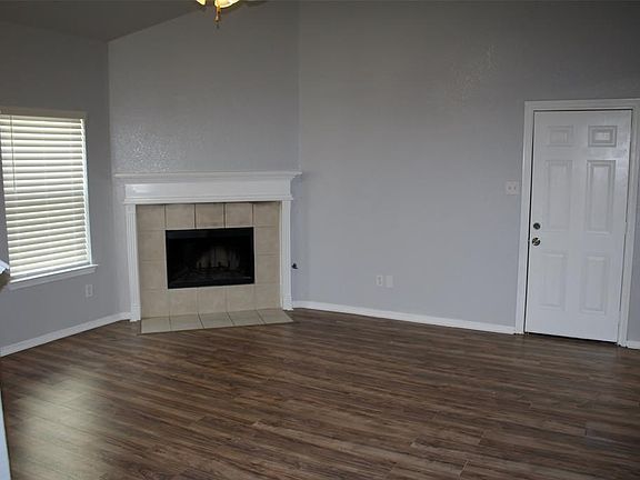 3rd image of 4803 Chase Court Dr