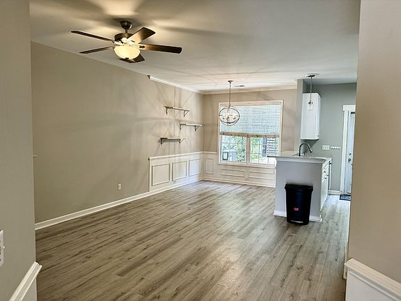 4th image of 150 Westbury Park Way