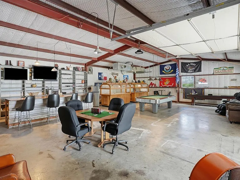 3218 Sunrise Ct — Photo 36