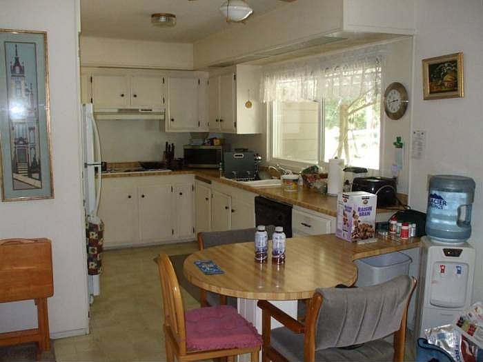 2nd image of 445 Gossage Ave