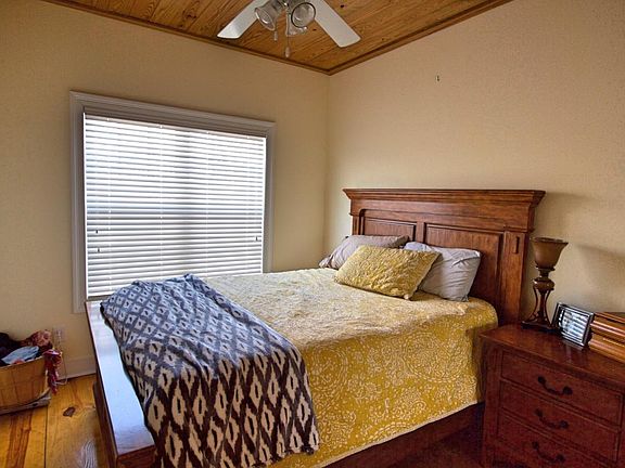 4th image of 170 Lucys Ln