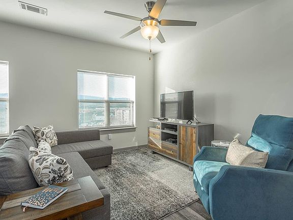 4th image of 782 Riverfront 321 Pkwy