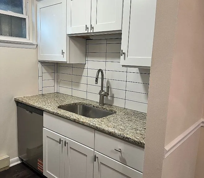 1490 New Danville Pike #B — Photo 3