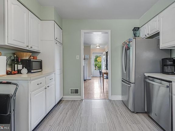 5th image of 5025 Cushing Dr