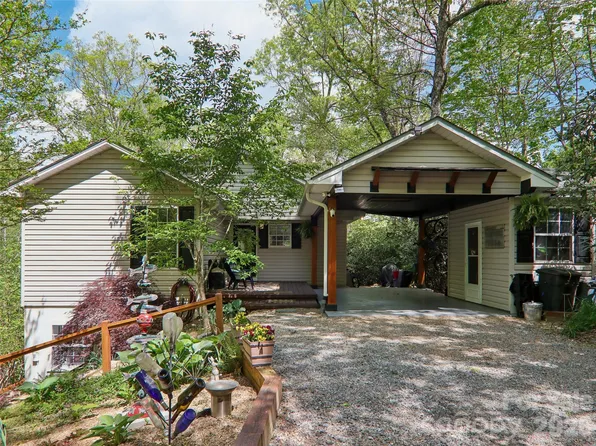 554 Pisgah Forest Dr, Pisgah Forest, NC 28768