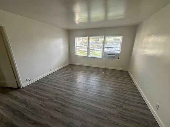 4th image of 2453 Silver Lake Blvd #17520d6ef