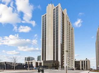 9075 Jane St #1706, Vaughan, ON L4K 4L8