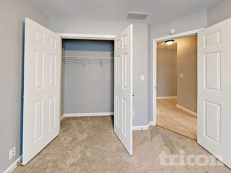 923 Laurel Green Ln — Photo 14